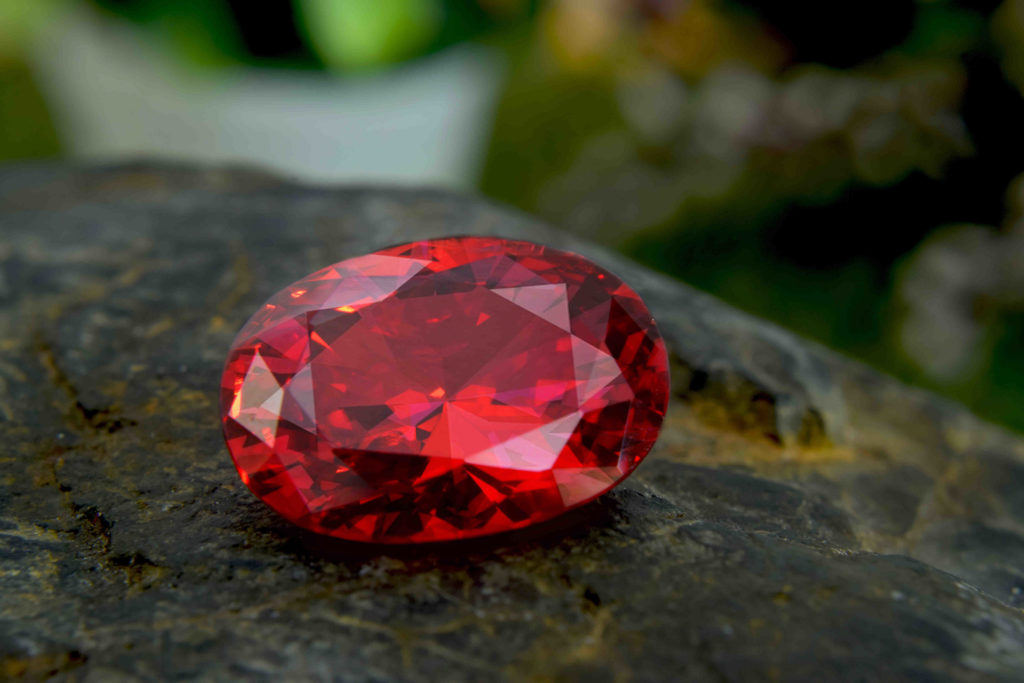 rubis pierre précieuse